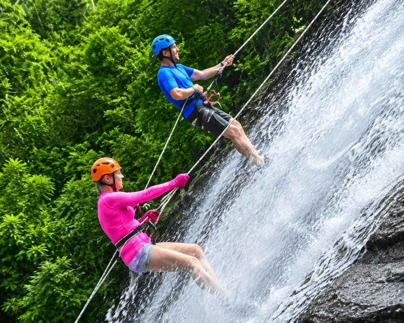 Extreme Waterfall Descent Action